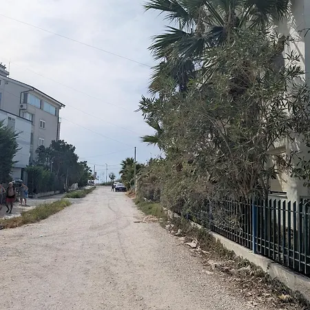Ami - 40m From Appartement Golem (Tirana)