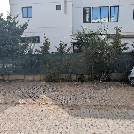 Ami - 40m From * Golem (Tirana)